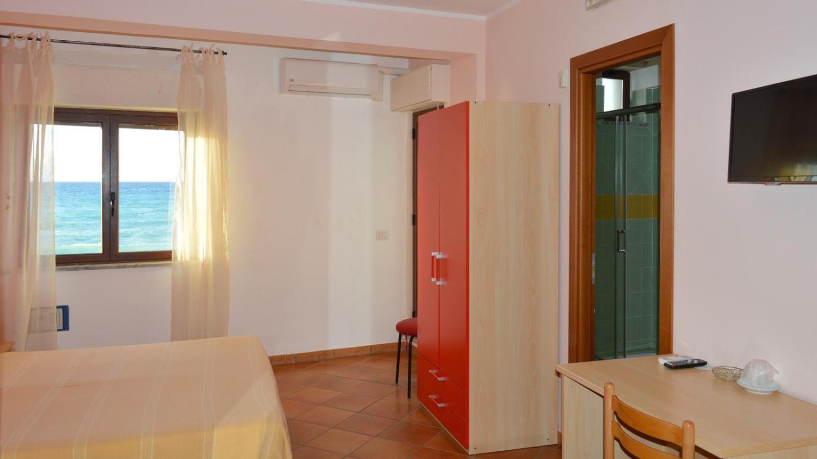 Splash'S Rooms Spadafora Extérieur photo